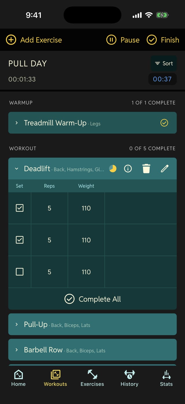 Deadlift sets being checked off mid-workout while the rest timer counts